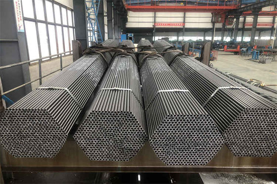 ASTM A106 ống thép liền mạch để cắt chế biến trong cảng Thiên Tân