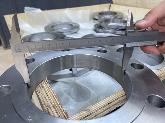 Vỏ thép hàn phủ dầu lớp 300 cho lắp đặt đường ống công nghiệp