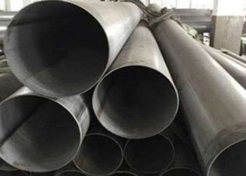 5.8m-12m Chiều dài màu đen sơn ERW ống thép cho ngành công nghiệp dầu khí đường ống