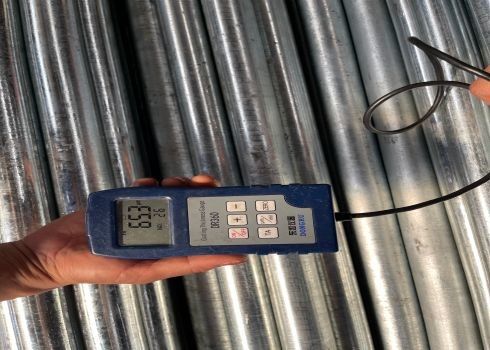 ERW ống thép với bảo vệ nắp ở bề mặt kết thúc vẽ trần và chiều dài 0,3-1,2m