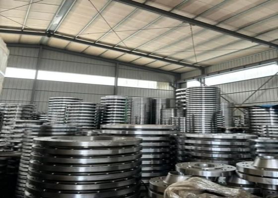 GOST Flanges thép tiêu chuẩn tùy chỉnh thép đúc / WCB / WC6 / thân thép không gỉ
