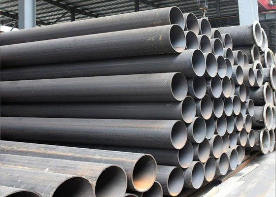 6.4M chiều dài ERW ống thép với sơn bề mặt hoàn thiện và 0,5-60mm tường Thk