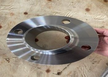 Mặt bích trượt thép bề mặt dầu chống gỉ cho hiệu suất kết nối ren